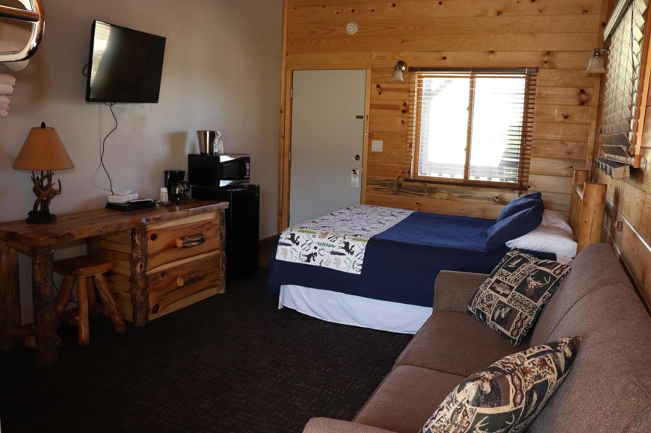 Yellowstone Valley Inn Wapiti Exterior foto
