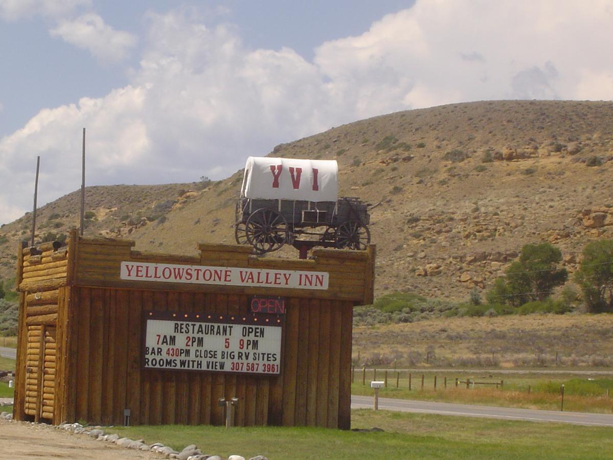 Yellowstone Valley Inn Wapiti Exterior foto